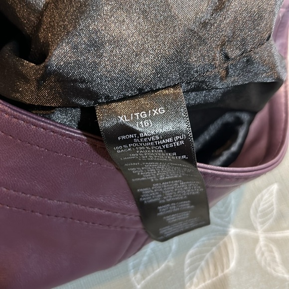 Ladies Mark Jacket. - Picture 3 of 5